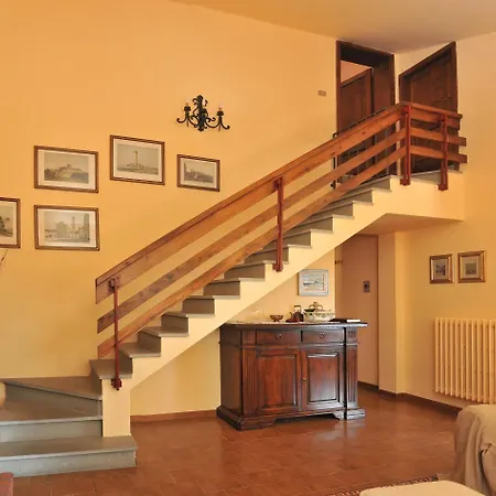 Casa de Férias Cosy House In With Shared Pool