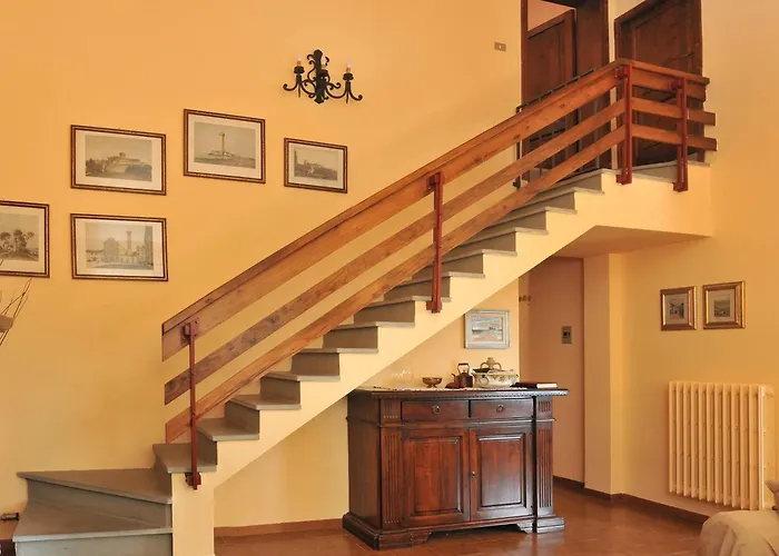 Semesterbostad Cosy House In With Shared Pool