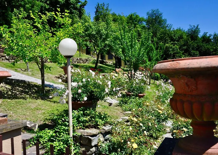 Semesterbostad Cosy House In With Shared Pool Gattaia